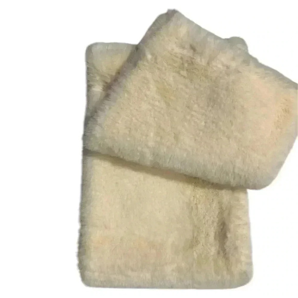 New Apparis Bambi Vegan Fur Scarf - Picture 8 of 9